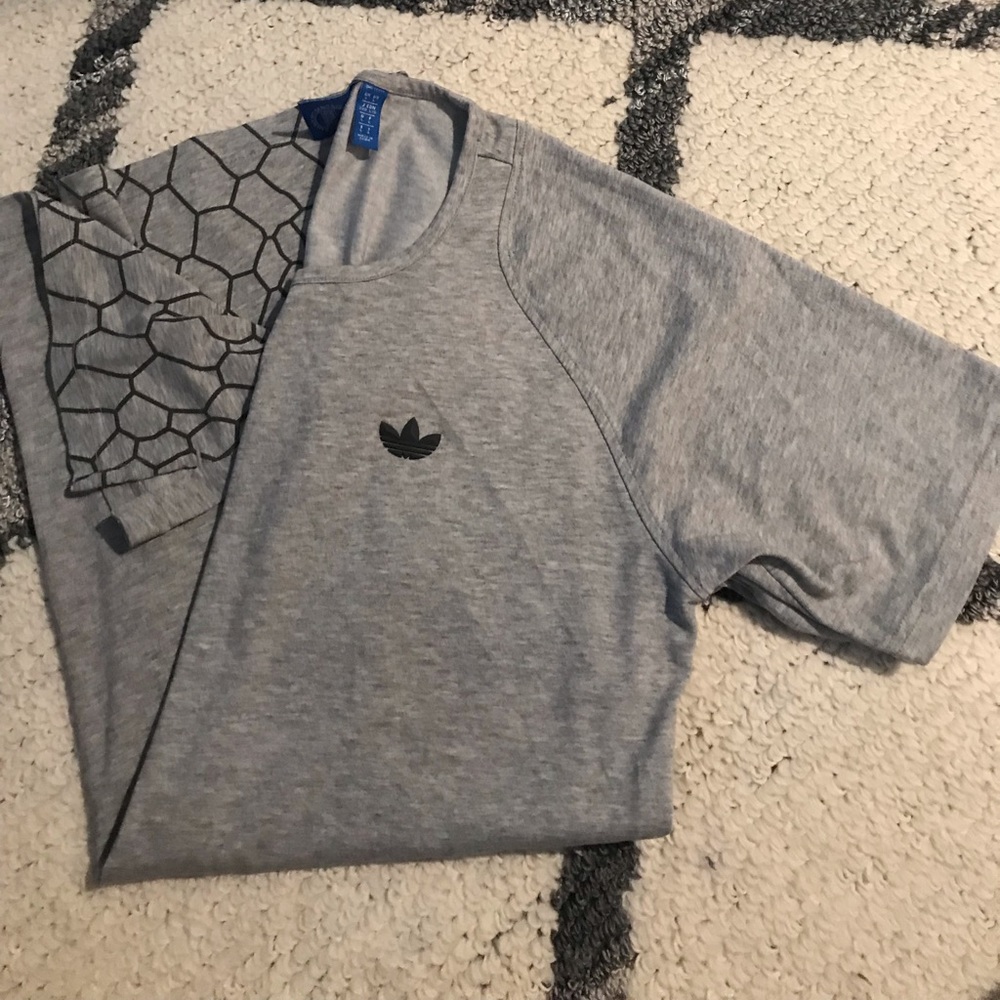 Adidas long shirts 🖤